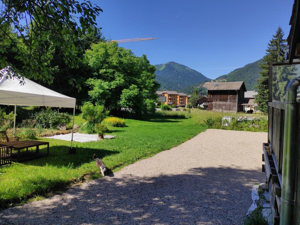 מונטריון Appartement Dans Chalet 5 Chambres 130 M2 Centre Village מראה חיצוני תמונה