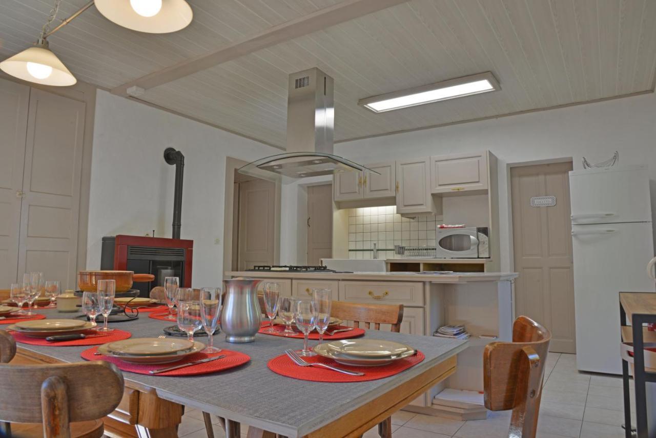 מונטריון Appartement Dans Chalet 5 Chambres 130 M2 Centre Village מראה חיצוני תמונה