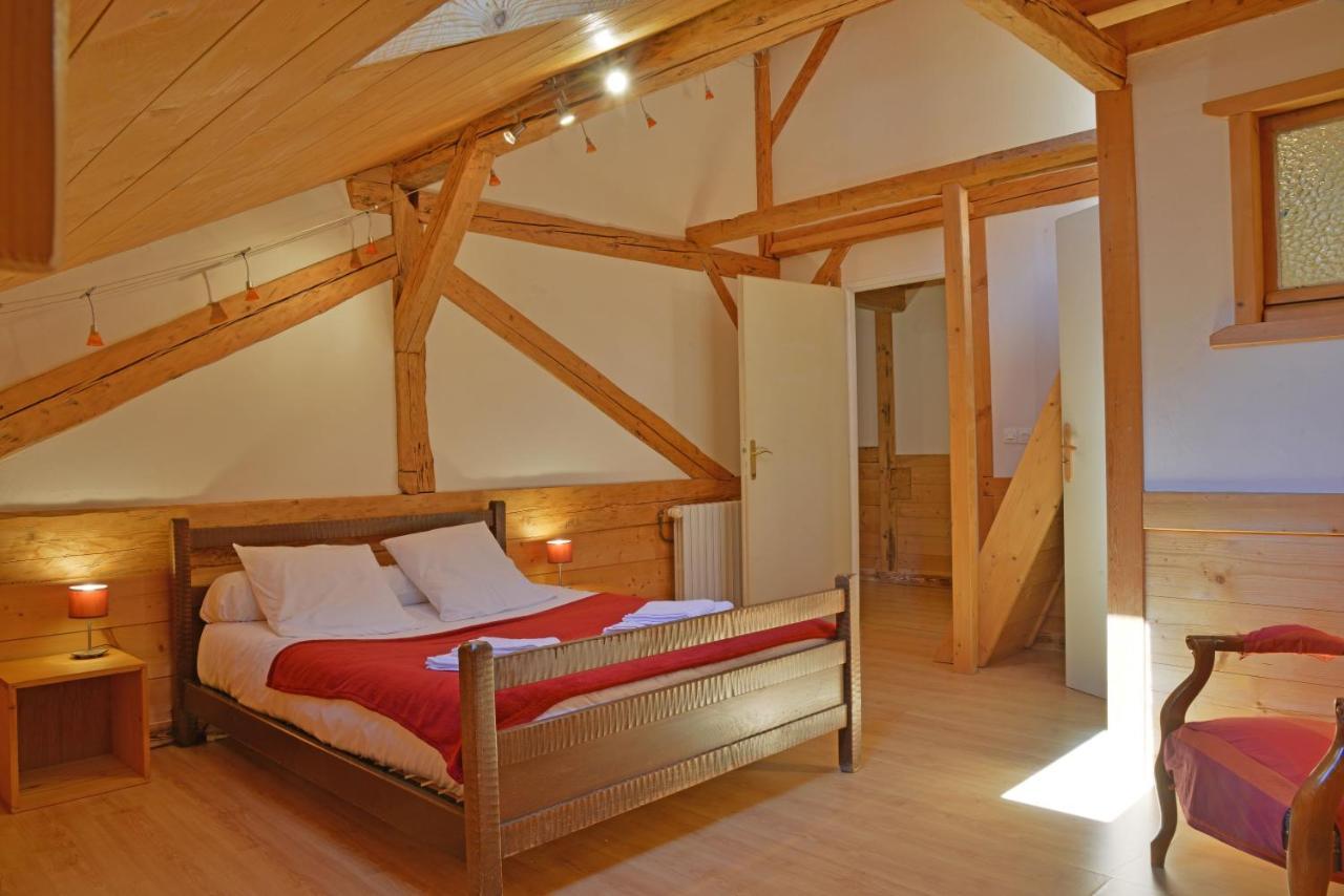 מונטריון Appartement Dans Chalet 5 Chambres 130 M2 Centre Village מראה חיצוני תמונה